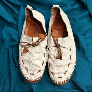 BERNA White Leather Moccasin